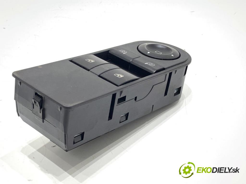 OPEL ASTRA H liftback 2006 66 kW 1.3 CDTI (L08) 1248 Prepínač okien  (Prepínacie páčky pod volantom)