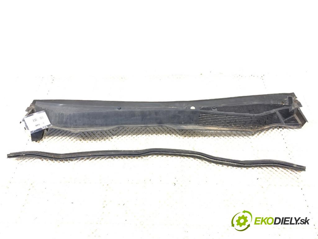 OPEL ASTRA H liftback 2006 66 kW 1.3 CDTI (L08) 1248 torpédo plast pod čelní okno 24463382 (Plast pod čelním sklem)