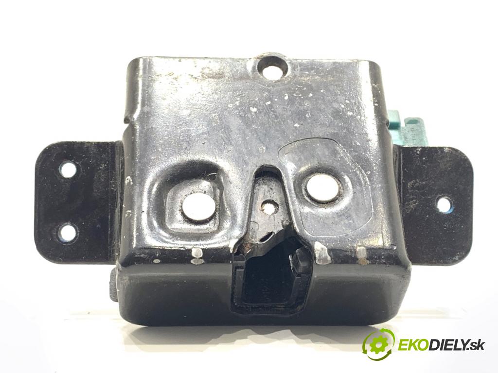 OPEL ANTARA A SUV 2014 135 kW 2.2 CDTi 4x4 2231 zámok dveří zadní část 