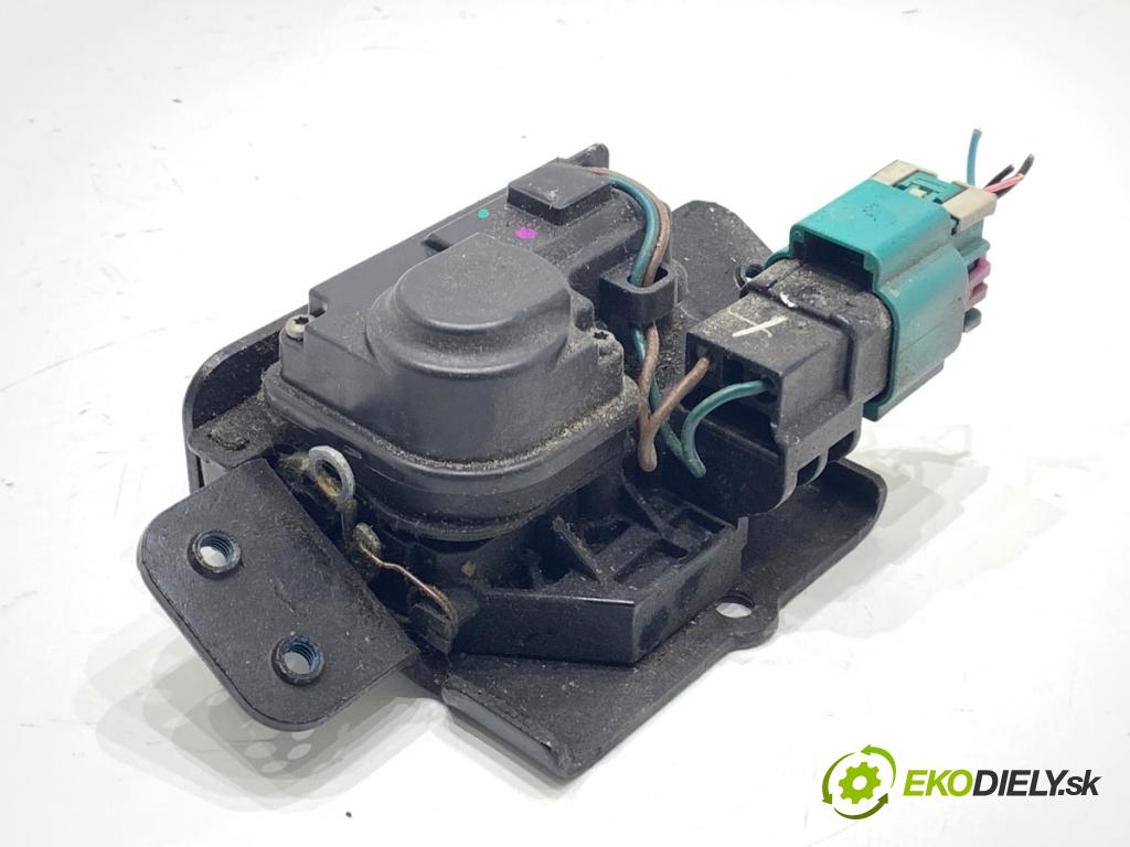 OPEL ANTARA A SUV 2014 135 kW 2.2 CDTi 4x4 2231 zámok dverí zad