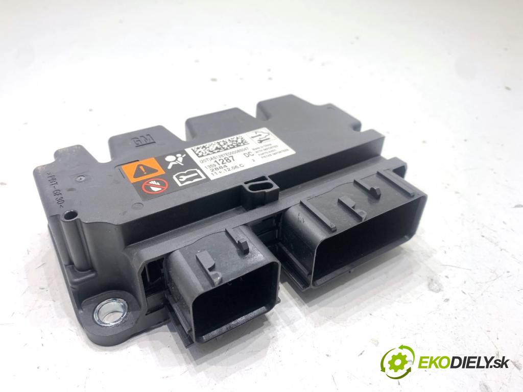 OPEL ANTARA A SUV 2014 135 kW 2.2 CDTi 4x4 2231 senzor airbag 13591287 (Snímač)