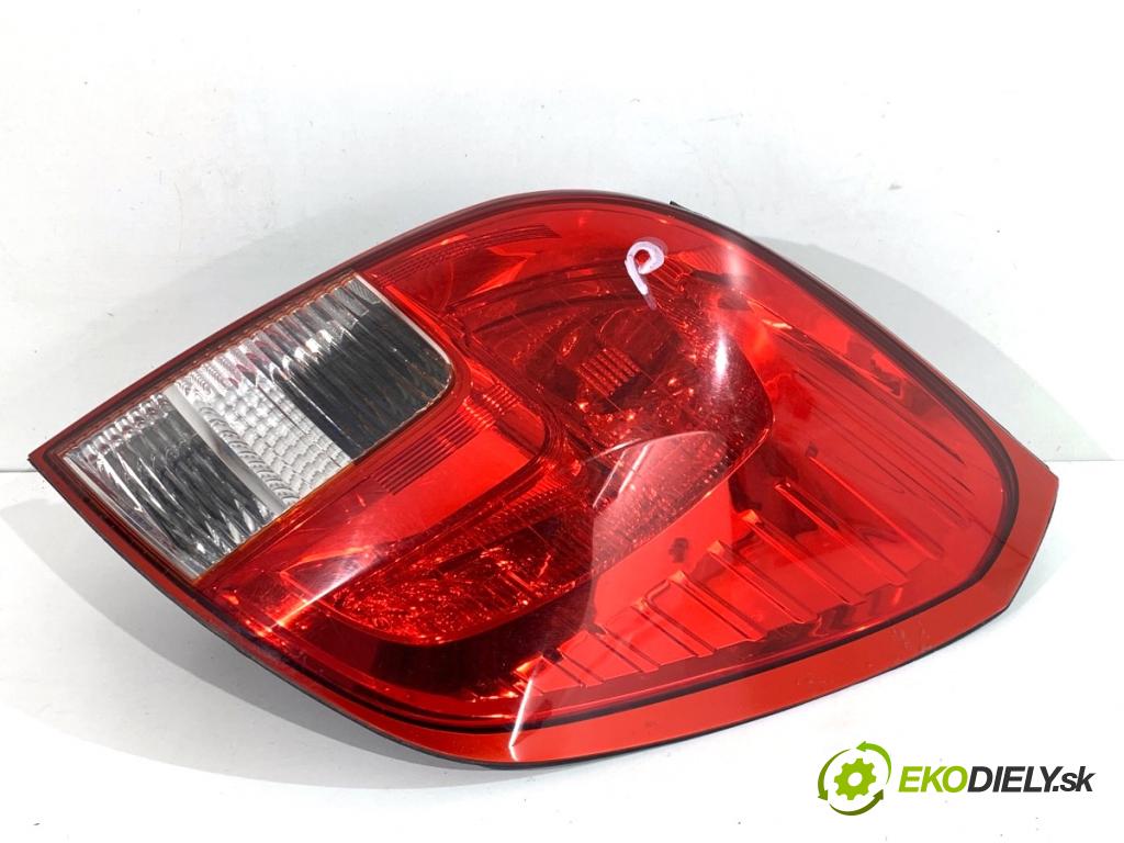 OPEL ANTARA A SUV 2014 135 kW 2.2 CDTi 4x4 2231 Svetlo pravy zad 