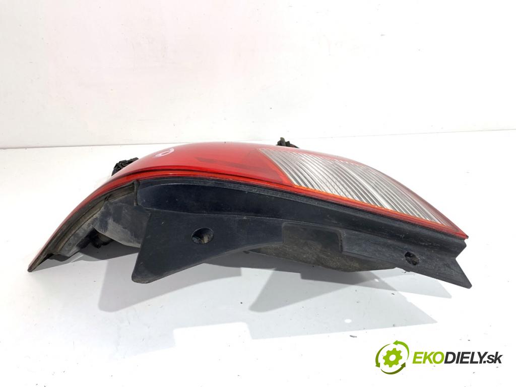 OPEL ANTARA A SUV 2014 135 kW 2.2 CDTi 4x4 2231 Svetlo pravy zad