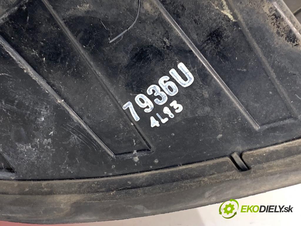 OPEL ANTARA A SUV 2014 135 kW 2.2 CDTi 4x4 2231 Svetlo pravy zad