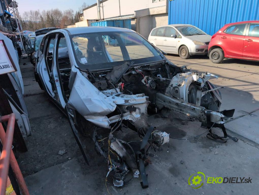 BMW F25 SUV 2013 190 kW xDrive 30 d 2993 KAROSERIA ČTVRŤÁK blatník práh střecha PODŁUŻNICA