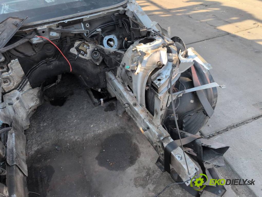 BMW F25 SUV 2013 190 kW xDrive 30 d 2993 KAROSERIA ČTVRŤÁK blatník práh střecha PODŁUŻNICA