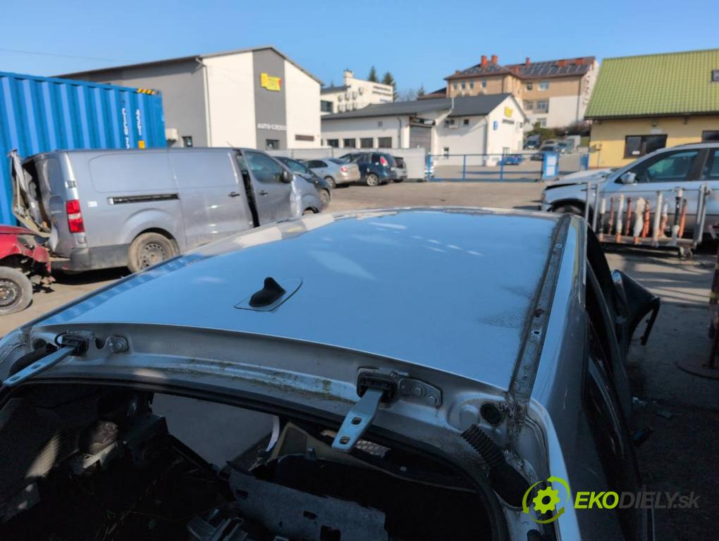 BMW F25 SUV 2013 190 kW xDrive 30 d 2993 KAROSERIA ČTVRŤÁK blatník práh střecha PODŁUŻNICA