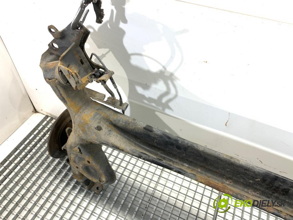 RENAULT MEGANE III liftback 2009 74 kW 1.6 16V (BZ0H) 1598 výztuha zadní část