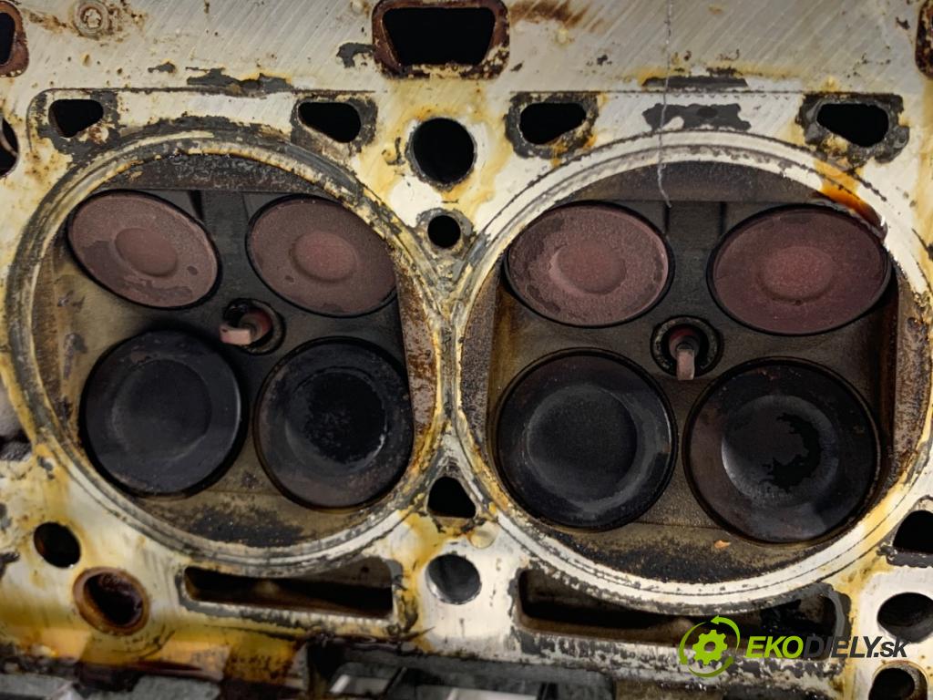 RENAULT MEGANE III liftback 2009 74 kW 1.6 16V (BZ0H) 1598 hlava válců K4M848 (Hlava válců)