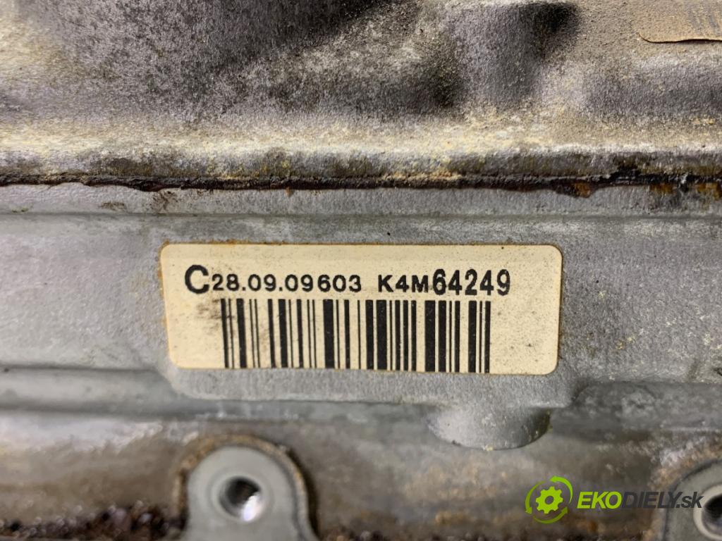 RENAULT MEGANE III liftback 2009 74 kW 1.6 16V (BZ0H) 1598 Hlava valcov K4M848 (Hlava valcov)