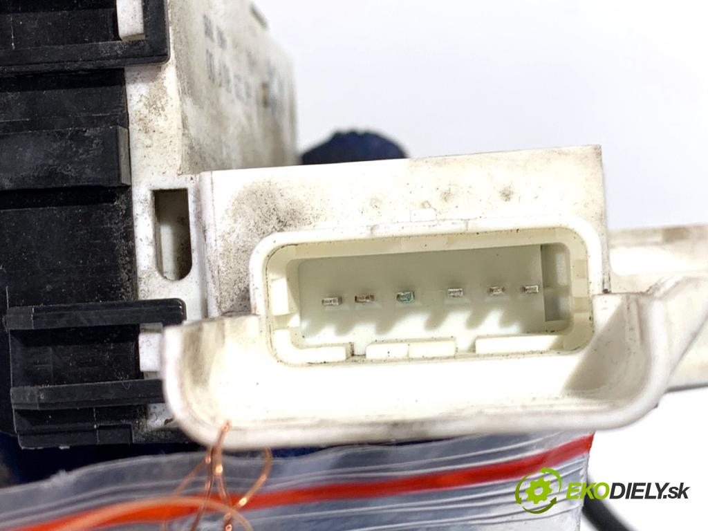 PEUGEOT 407 sedan 2005 100 kW 2.0 HDi 135 (6DRHRH, 6DRHRE, 6DRHRG, 6DRHRJ) 1997 zámok Dvere pravy predný 9656632980