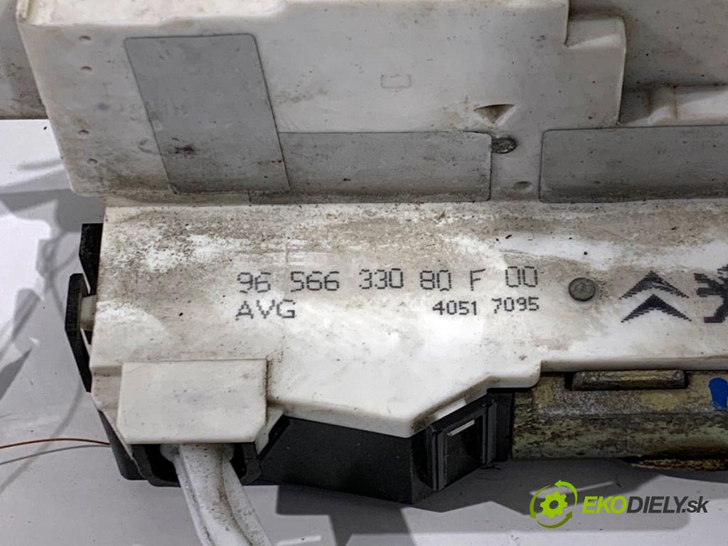 PEUGEOT 407 sedan 2005 100 kW 2.0 HDi 135 (6DRHRH, 6DRHRE, 6DRHRG, 6DRHRJ) 1997 zámok Dvere ľavy predný 9656633080