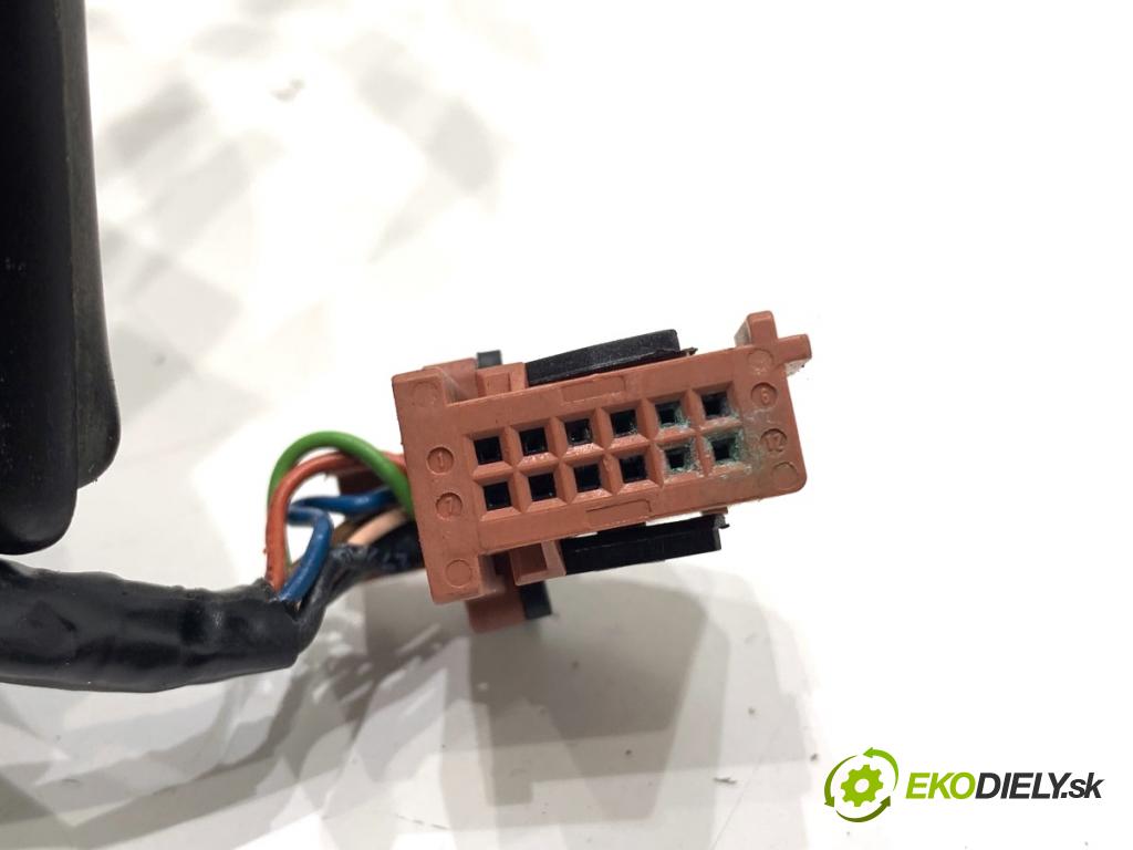 PEUGEOT 407 sedan 2005 100 kW 2.0 HDi 135 (6DRHRH, 6DRHRE, 6DRHRG, 6DRHRJ) 1997 Spätné zrkadlo pravy