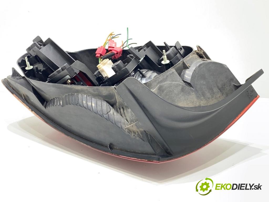 PEUGEOT 407 sedan 2005 100 kW 2.0 HDi 135 (6DRHRH, 6DRHRE, 6DRHRG, 6DRHRJ) 1997 světlo levý zadní část 9656606380