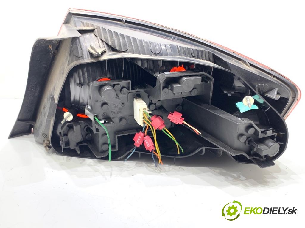 PEUGEOT 407 sedan 2005 100 kW 2.0 HDi 135 (6DRHRH, 6DRHRE, 6DRHRG, 6DRHRJ) 1997 světlo levý zadní část 9656606380