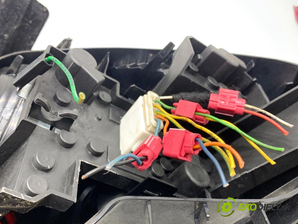 PEUGEOT 407 sedan 2005 100 kW 2.0 HDi 135 (6DRHRH, 6DRHRE, 6DRHRG, 6DRHRJ) 1997 světlo levý zadní část 9656606380