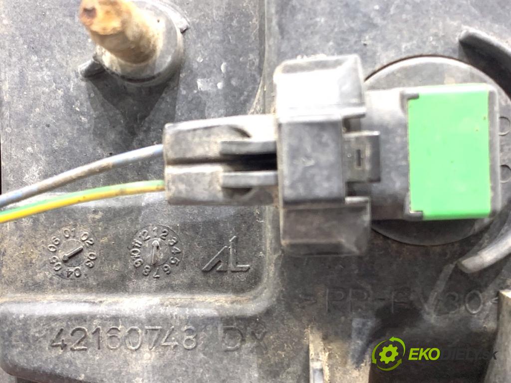 PEUGEOT 407 sedan 2005 100 kW 2.0 HDi 135 (6DRHRH, 6DRHRE, 6DRHRG, 6DRHRJ) 1997 hmlové svetlo, hmlovka pravý přední část 9641945480