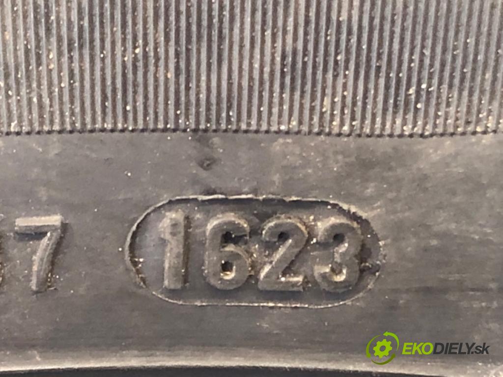 --- ---      PNEUMATIKA: 2X 215/55 17" PIRELLI