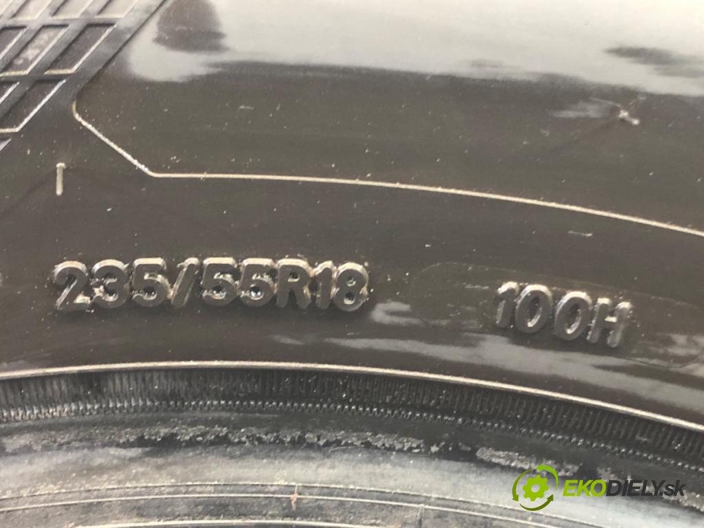 --- ---      PNEUMATIKY: 2X 235/55 18" GOODYEAR