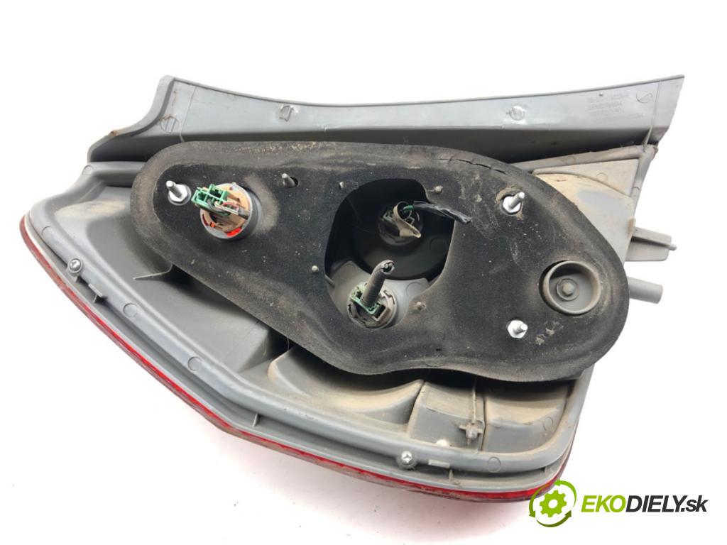 HONDA JAZZ II liftback 2005 57 kW 1.2 i-DSI (GD5, GE2) 1243 Svetlo pravy zad