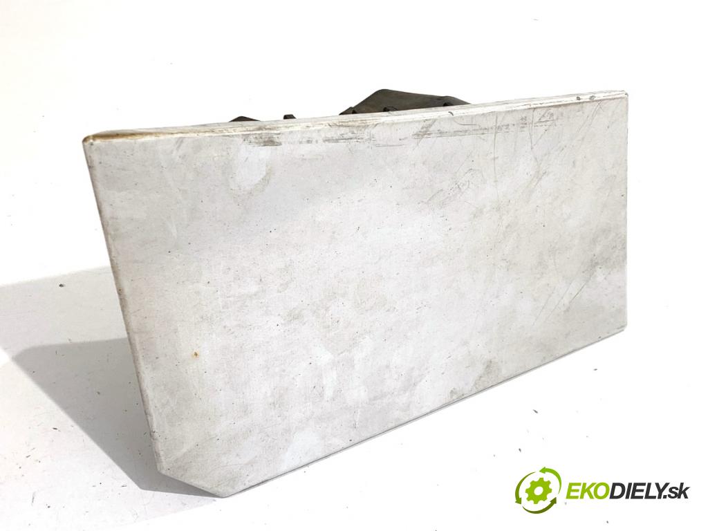 PEUGEOT BOXER II Skrzynia 2022 103 kW 2.2 BlueHDi 140 2179 dvířka nádrže paliva  (Klika dveří ostatní)