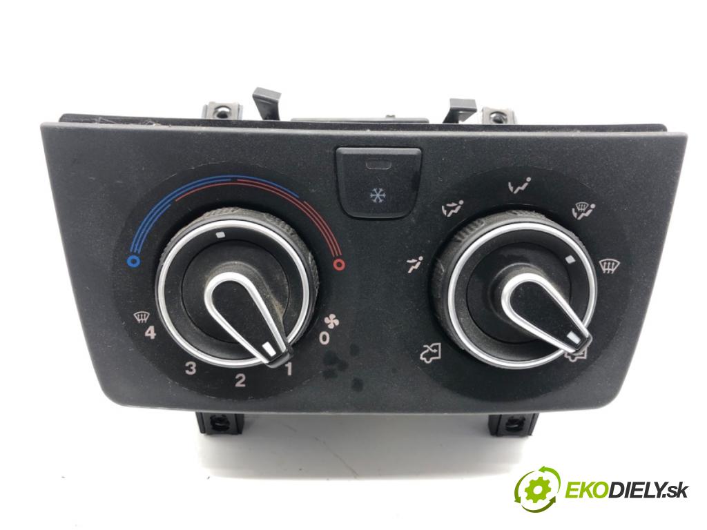 PEUGEOT BOXER II Skrzynia 2022 103 kW 2.2 BlueHDi 140 2179 Panel ovládania kúrenia A72000500 (Prepínacie páčky pod volantom)