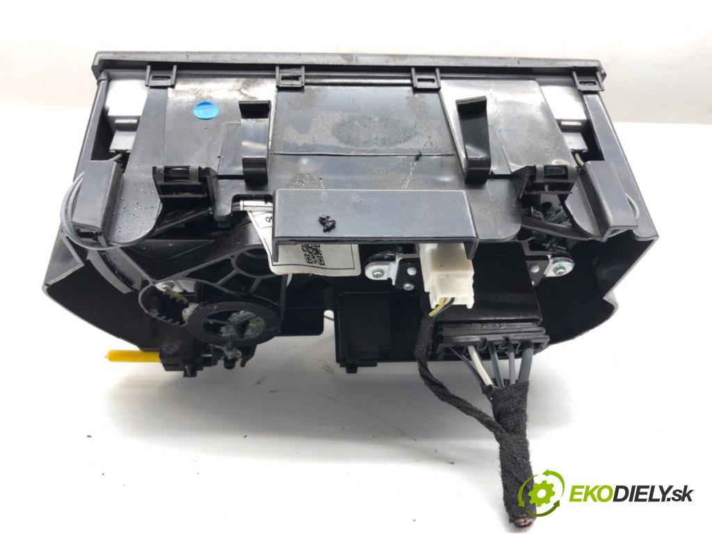 PEUGEOT BOXER II Skrzynia 2022 103 kW 2.2 BlueHDi 140 2179 Panel ovládaní topení A72000500 (Páčky pod volantem)