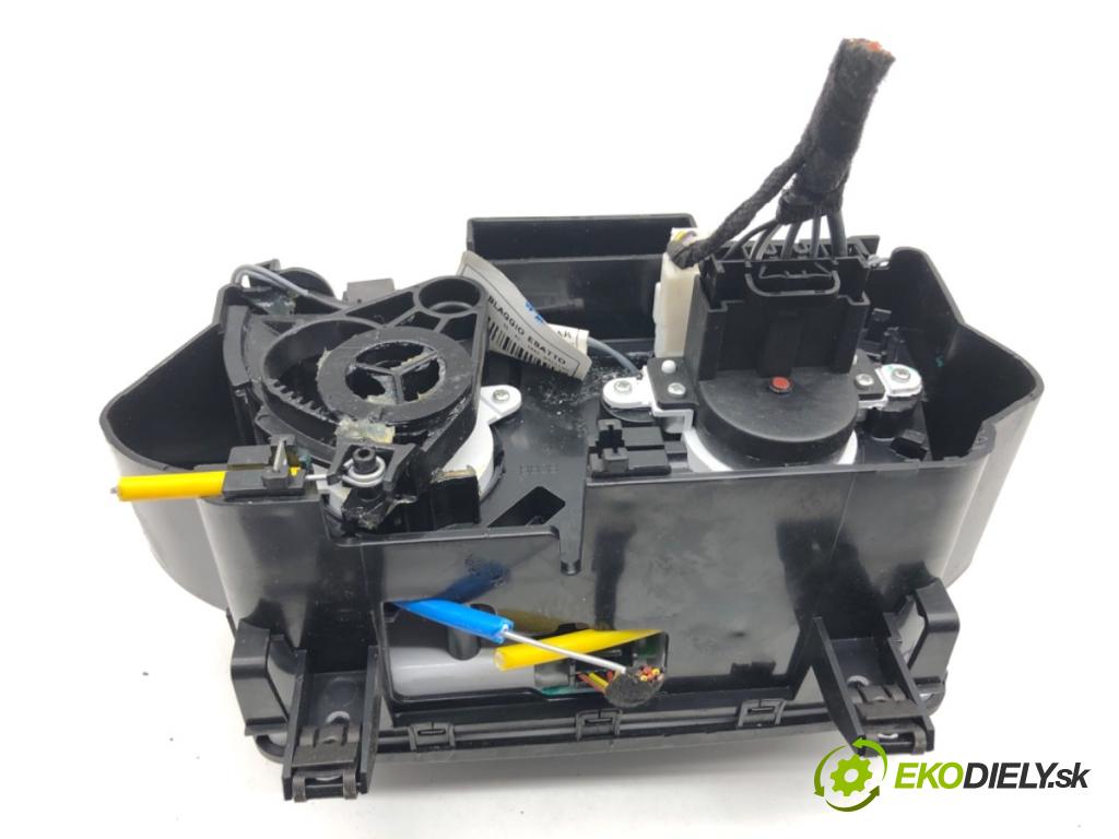 PEUGEOT BOXER II Skrzynia 2022 103 kW 2.2 BlueHDi 140 2179 Panel ovládaní topení A72000500 (Páčky pod volantem)