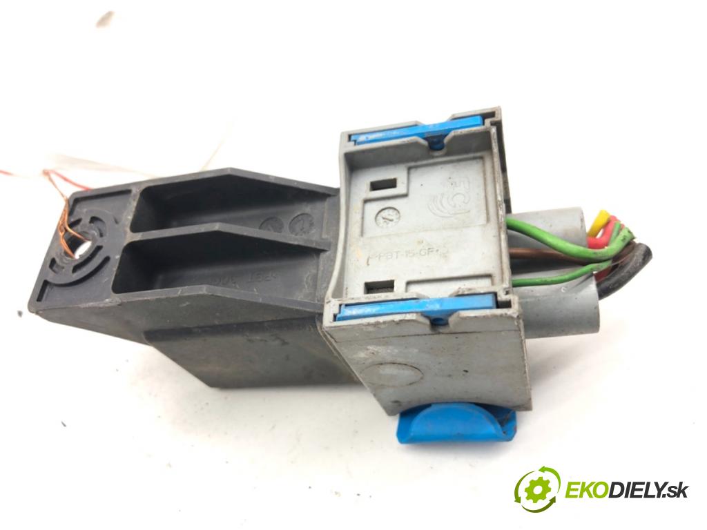 PEUGEOT BOXER II Skrzynia 2022 103 kW 2.2 BlueHDi 140 2179 relé svíček žhavení 9803299780 (Relé)