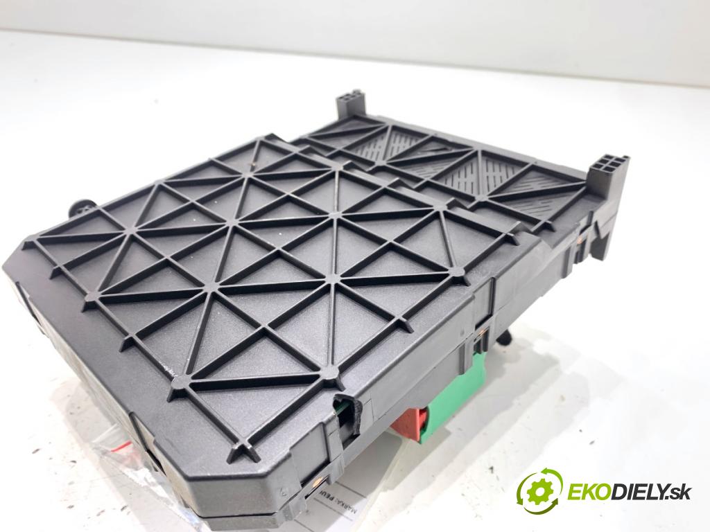 PEUGEOT 407 sedan 2005 100 kW 2.0 HDi 135 (6DRHRH, 6DRHRE, 6DRHRG, 6DRHRJ) 1997 Modul BSI 9655708380 (Poistková skrinka)