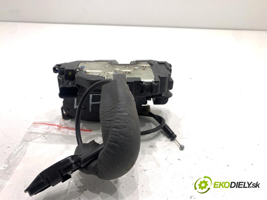 RENAULT MEGANE III liftback 2009 74 kW 1.6 16V (BZ0H) 1598 zámok Dvere ľavy predný 80503000