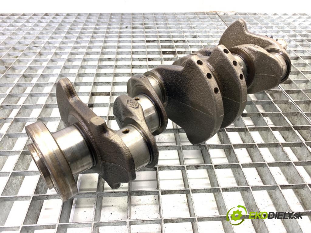 RENAULT MEGANE III liftback 2009 74 kW 1.6 16V (BZ0H) 1598 Kardaň, hriadeľ KLIKA: K4M848 (Blok motora ostatné)