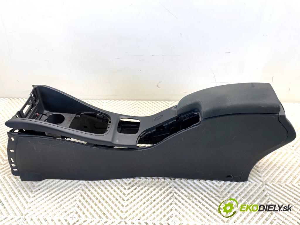 RENAULT MEGANE III liftback 2009 74 kW 1.6 16V (BZ0H) 1598 Tunel středový OPĚRADLO: 969100026R