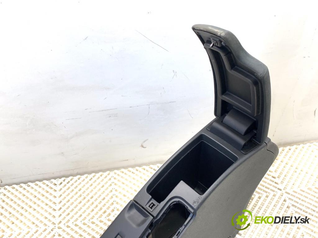 RENAULT MEGANE III liftback 2009 74 kW 1.6 16V (BZ0H) 1598 Tunel stredový opierka 969100026R