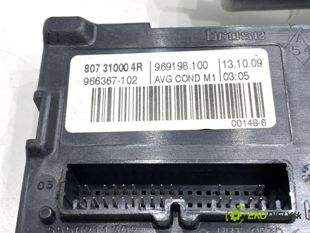 RENAULT MEGANE III liftback 2009 74 kW 1.6 16V (BZ0H) 1598 mechanismus okna levý přední část 968431-100