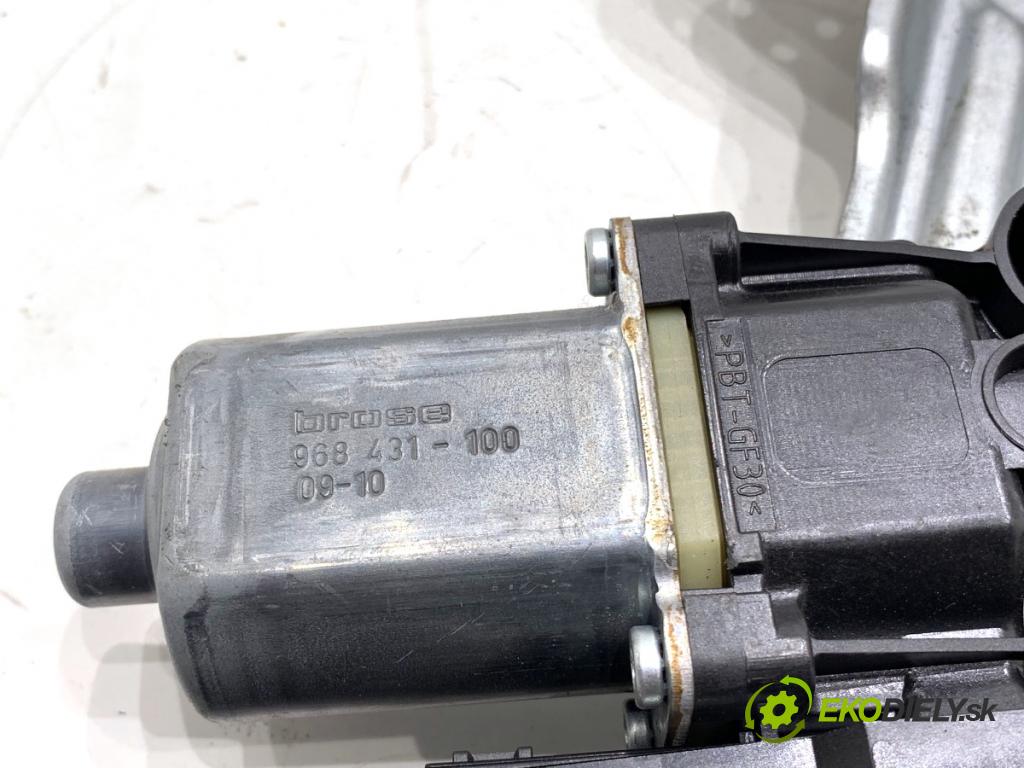 RENAULT MEGANE III liftback 2009 74 kW 1.6 16V (BZ0H) 1598 mechanismus okna levý přední část 968431-100