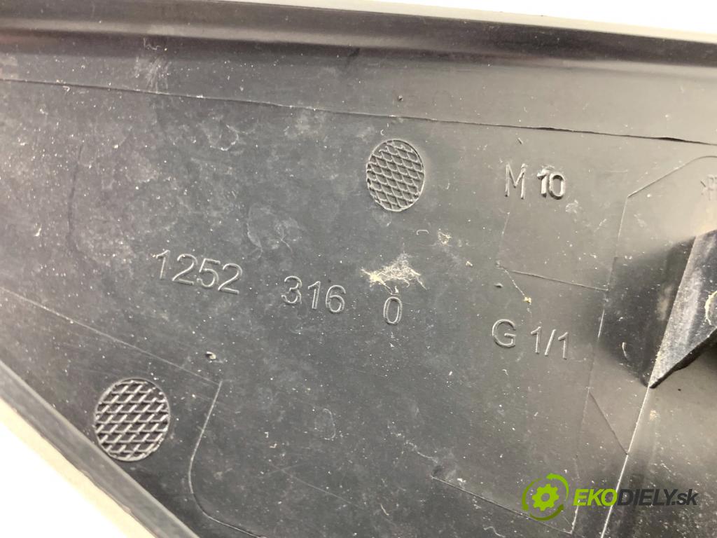 RENAULT MEGANE III liftback 2009 74 kW 1.6 16V (BZ0H) 1598 zpětné zrcátko levý