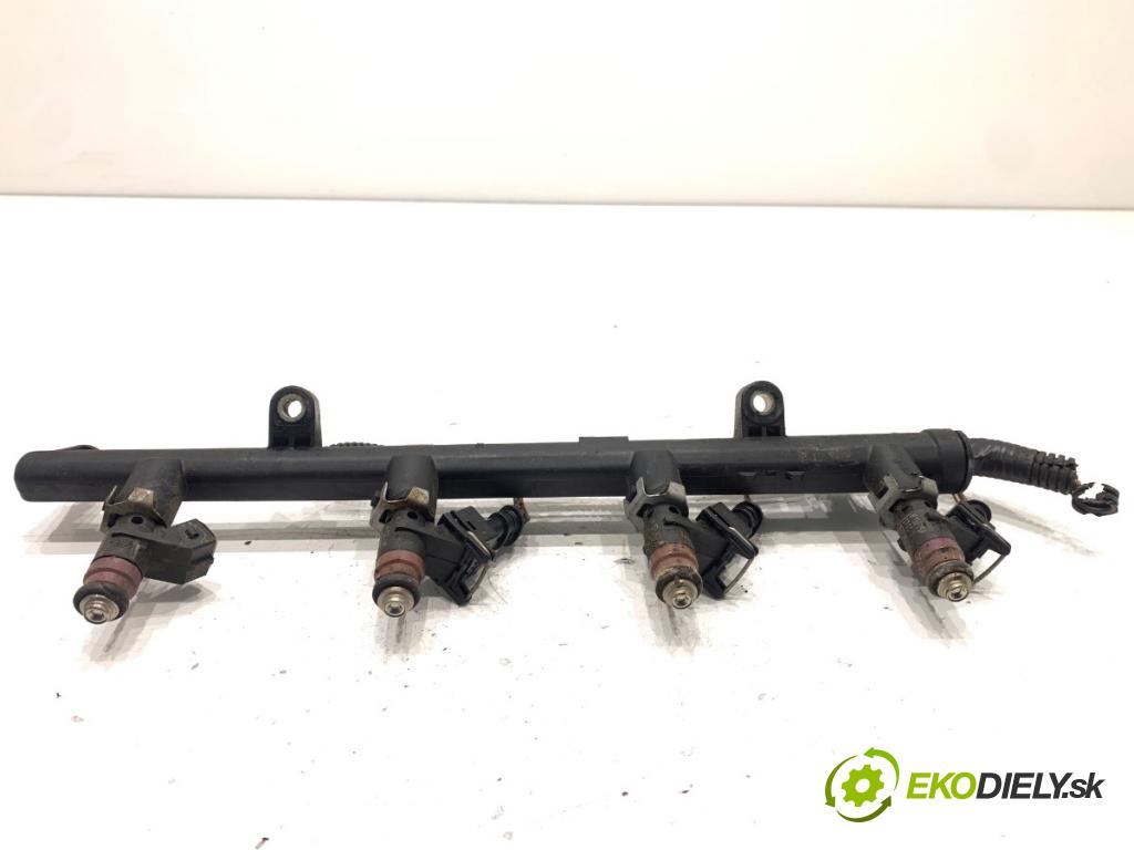 RENAULT MEGANE III liftback 2009 74 kW 1.6 16V (BZ0H) 1598 Lišta vstrekovacia 8200135504 (Vstrekovacia lišta)