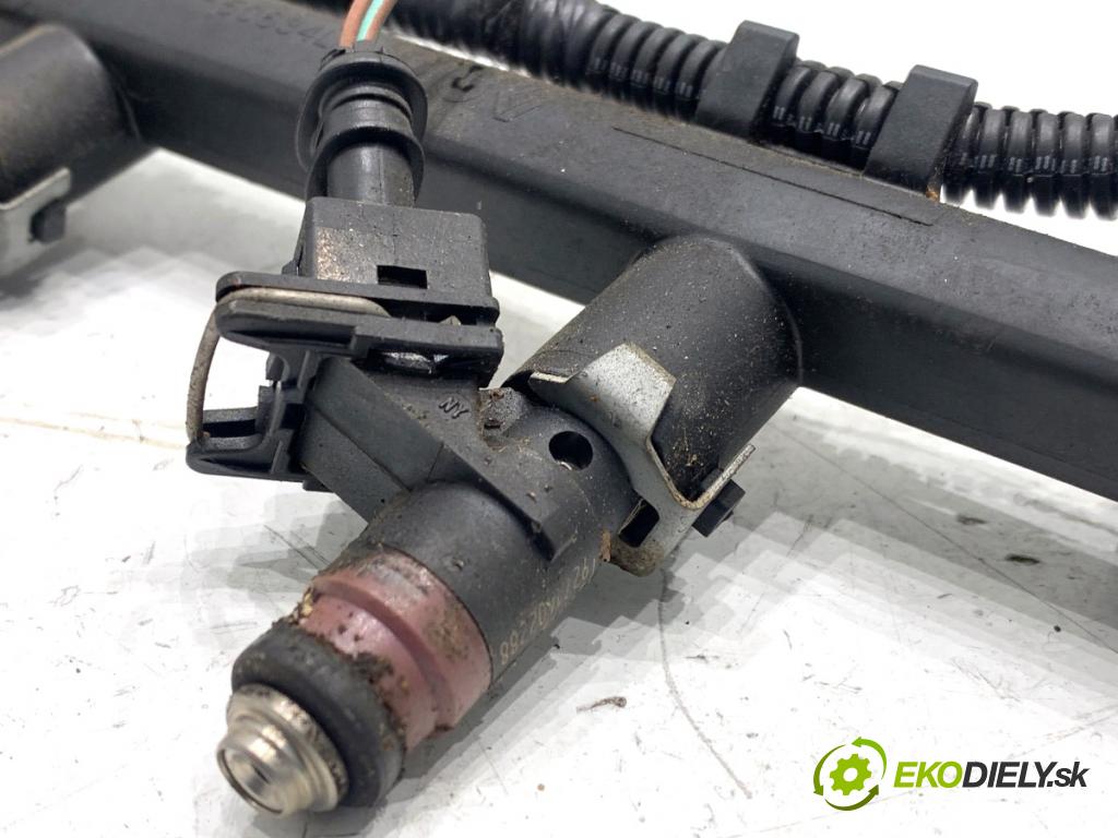 RENAULT MEGANE III liftback 2009 74 kW 1.6 16V (BZ0H) 1598 Lišta vstrekovacia 8200135504 (Vstrekovacia lišta)