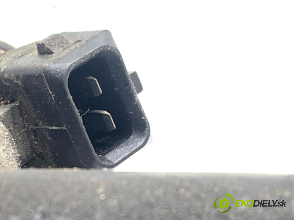 RENAULT MEGANE III liftback 2009 74 kW 1.6 16V (BZ0H) 1598 Lišta vstrekovacia 8200135504 (Vstrekovacia lišta)