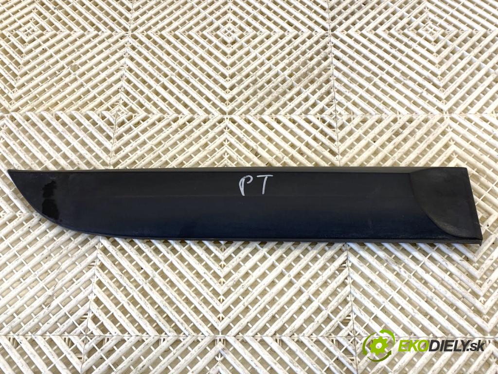 RENAULT MEGANE III liftback 2009 74 kW 1.6 16V (BZ0H) 1598 Lišta Dvere pravy zad 