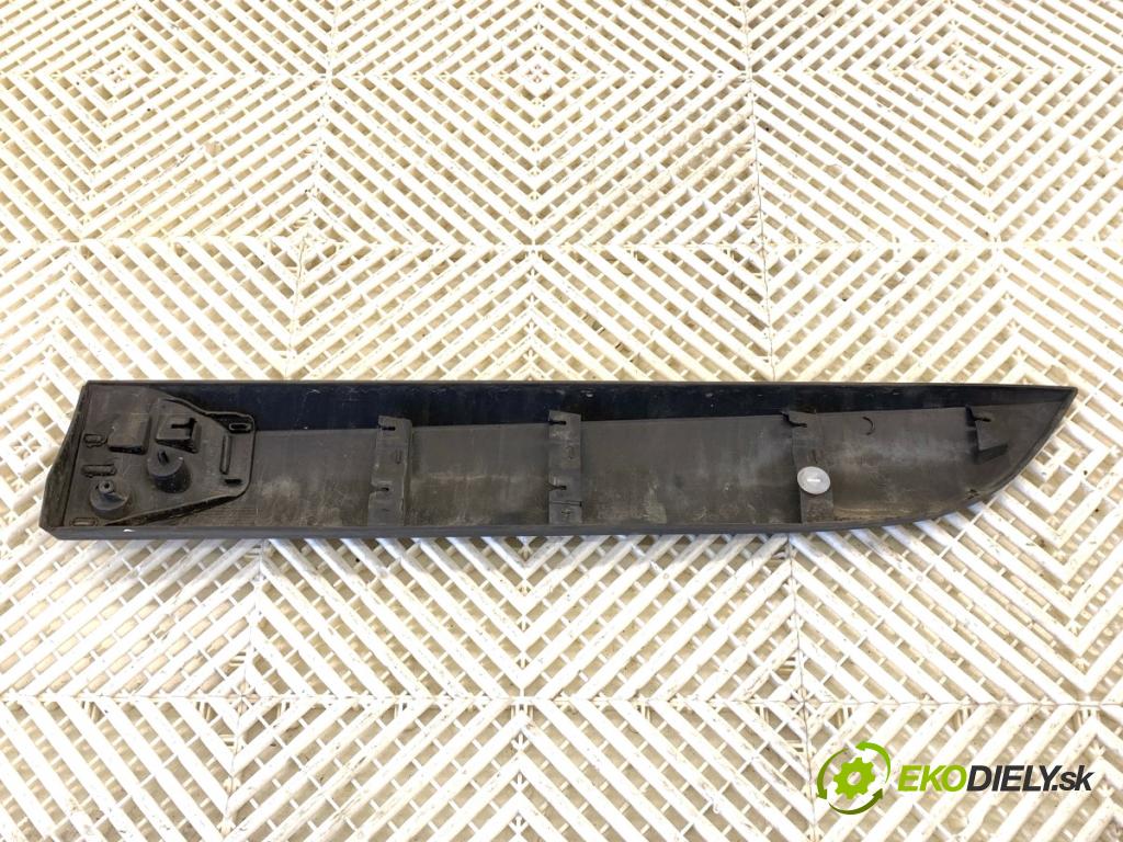 RENAULT MEGANE III liftback 2009 74 kW 1.6 16V (BZ0H) 1598 Lišta Dvere pravy zad