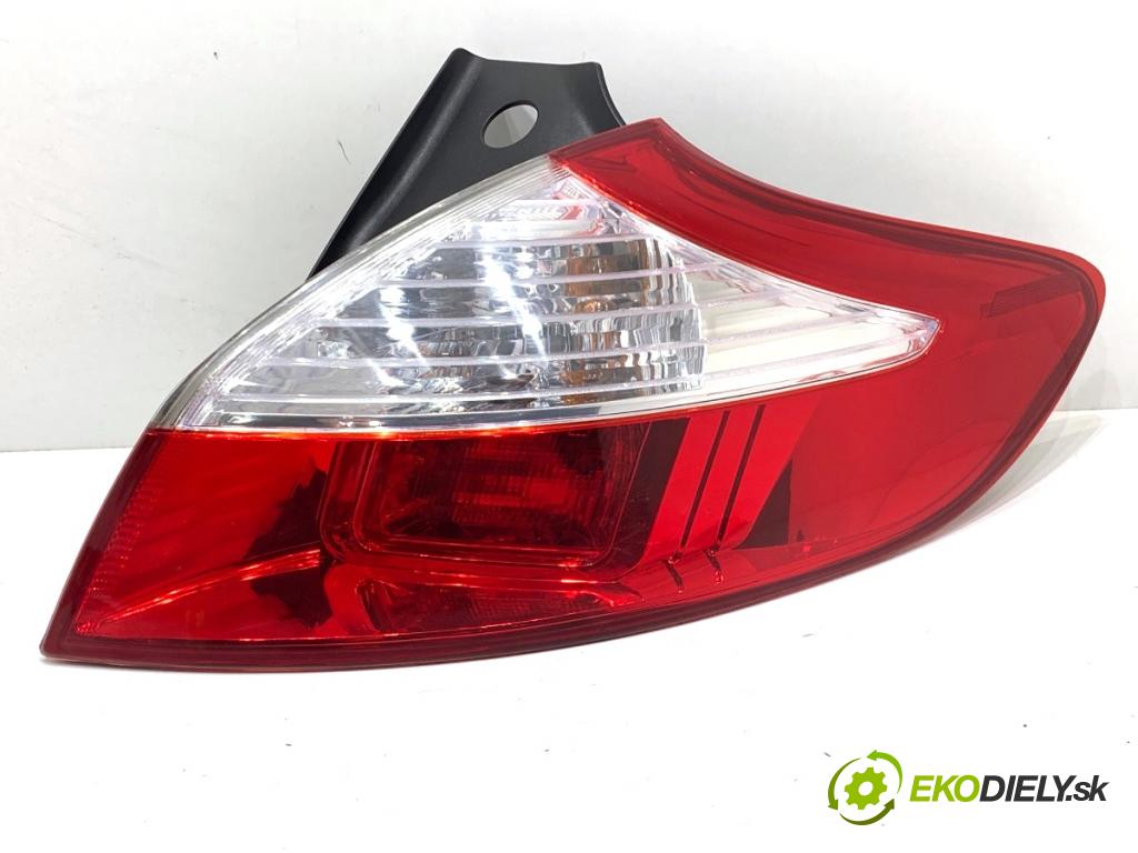 RENAULT MEGANE III liftback 2009 74 kW 1.6 16V (BZ0H) 1598 Svetlo pravy zad 