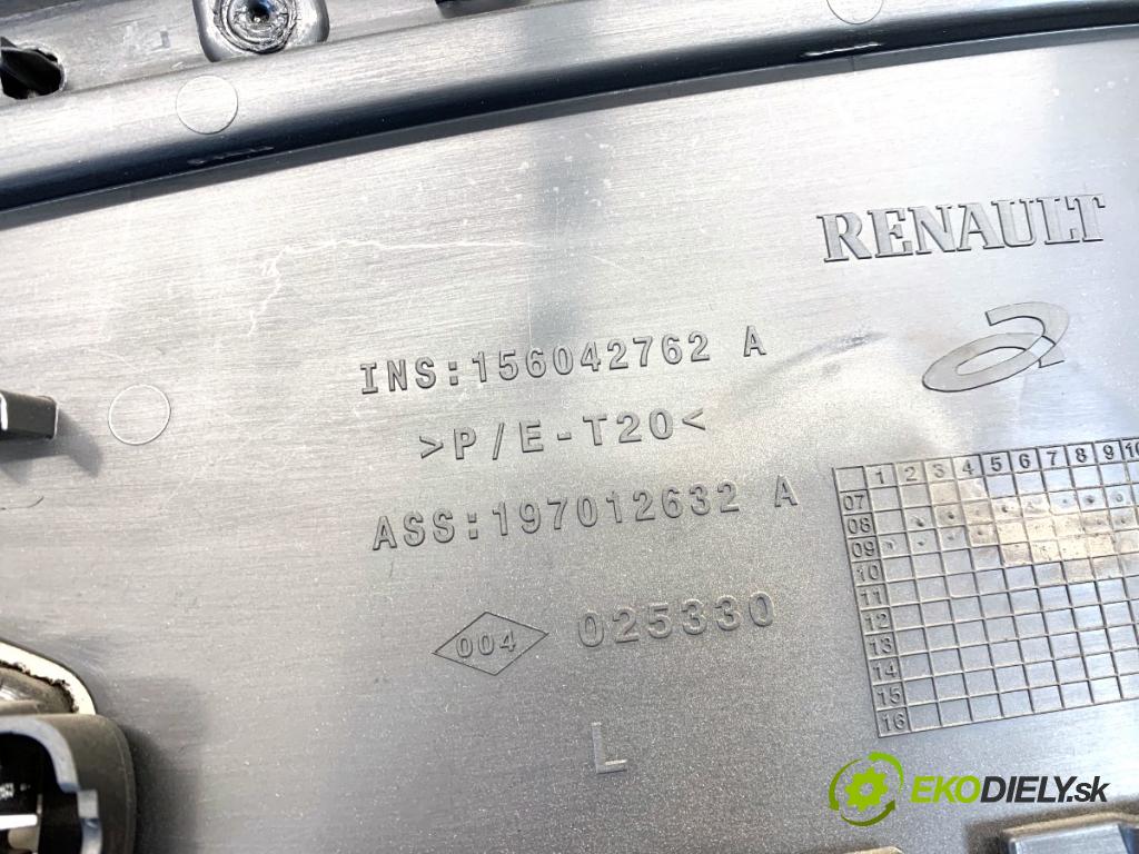 RENAULT MEGANE III liftback 2009 74 kW 1.6 16V (BZ0H) 1598 čalúnenie Dvere ľavy predný