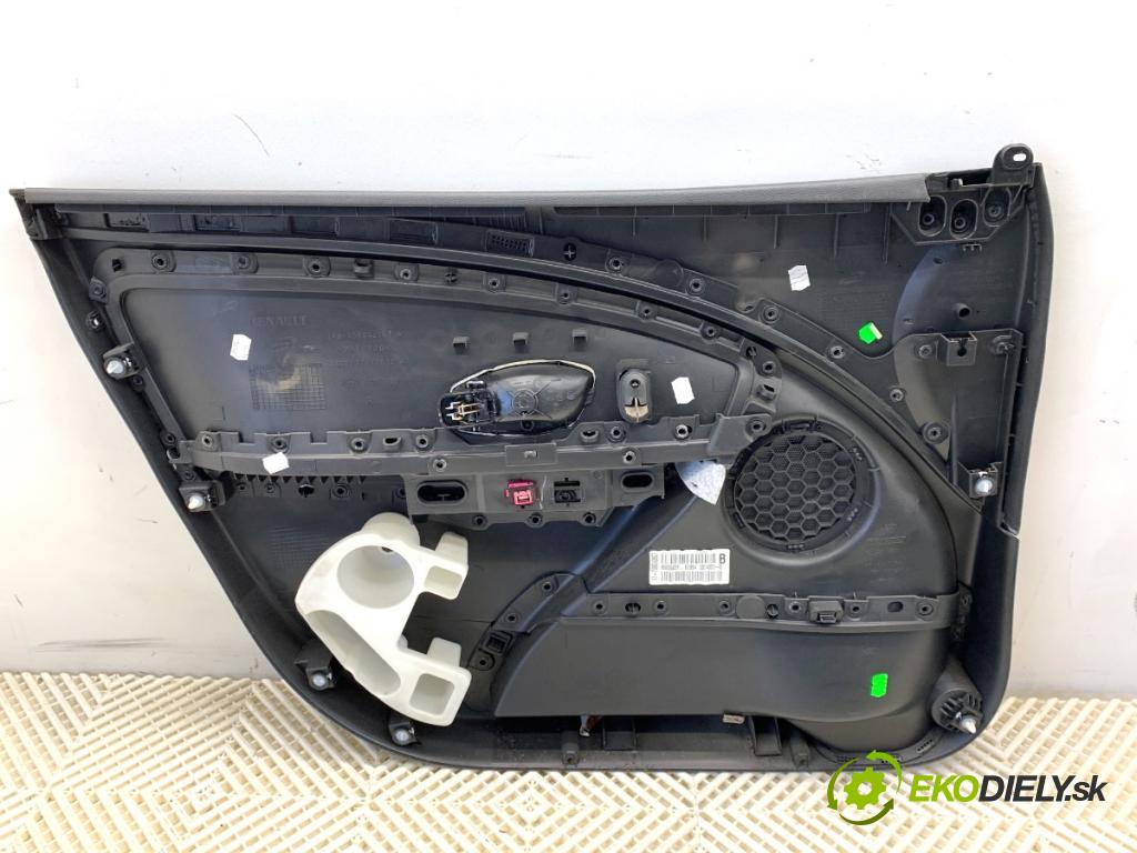 RENAULT MEGANE III liftback 2009 74 kW 1.6 16V (BZ0H) 1598 čalúnenie Dvere pravy predný