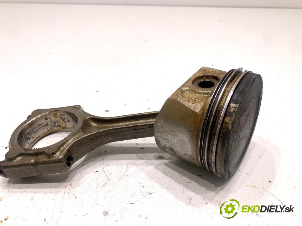 RENAULT MEGANE III liftback 2009 74 kW 1.6 16V (BZ0H) 1598 PÍST: ojnice K4M848 (Píst)