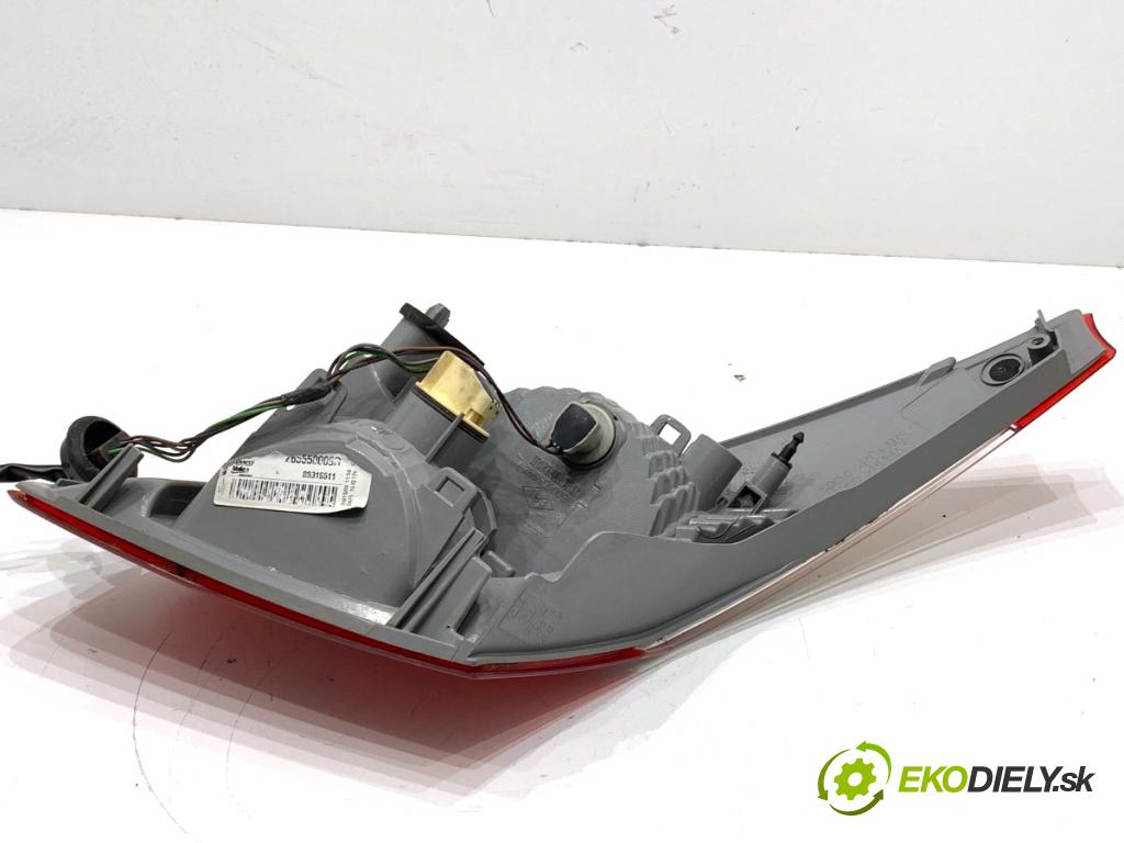 RENAULT MEGANE III liftback 2009 74 kW 1.6 16V (BZ0H) 1598 Svetlo zad ľavá strana vnútorná 265550009R (Kľučka dverí ostatné)