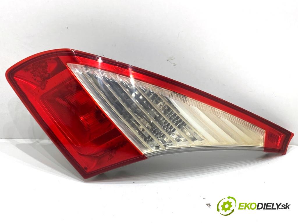 RENAULT MEGANE III liftback 2009 74 kW 1.6 16V (BZ0H) 1598 světlo zadní část pravá vnitřní 265500009R (Klika dveří ostatní)