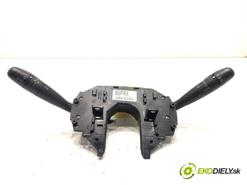 CITROEN C4 I liftback 2005 100 kW 2.0 HDi 1997 Prepínač kombinovaný 345657356 (Prepínacie páčky pod volantom)