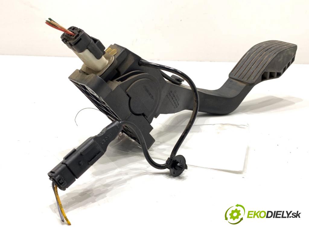 CITROEN C4 I liftback 2005 100 kW 2.0 HDi 1997 potenciometr plynového pedálu F00C3E2429 (Potenciometr plynového pedálu)